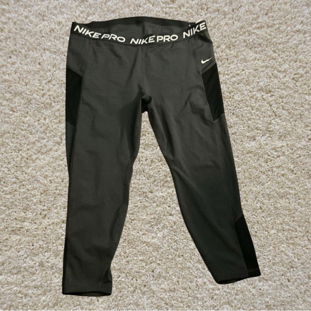 Nike Pro Athletic Leggings